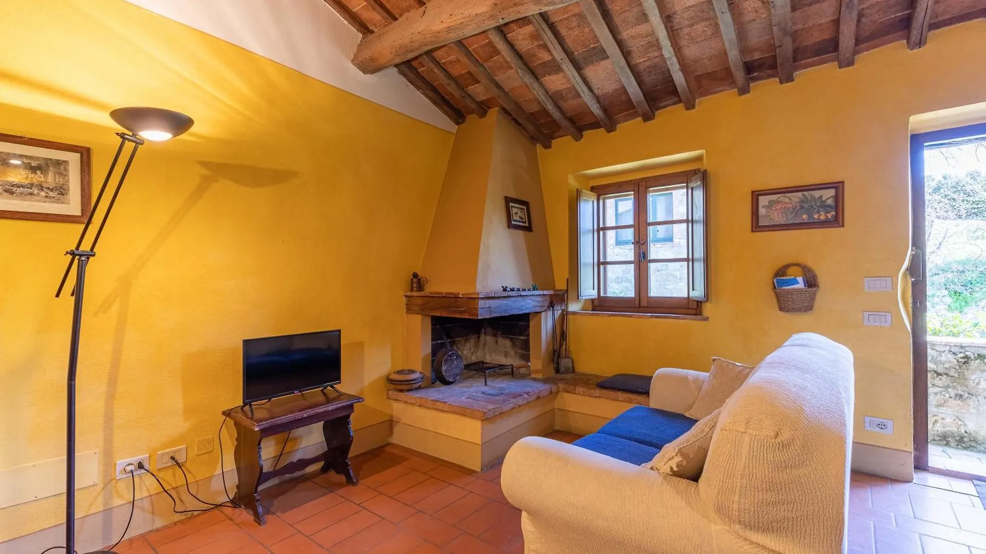 Agriturismo Selvoli - Il Bruco بيينْسا